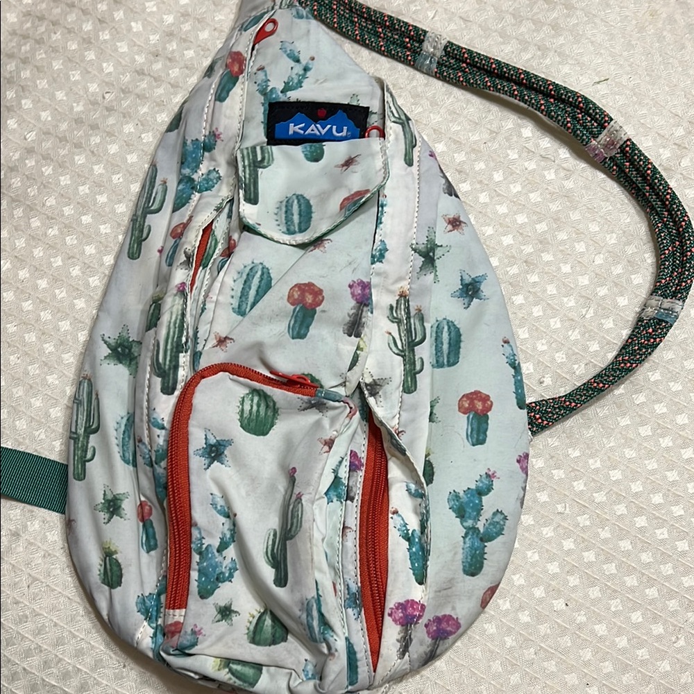 Kavu Desert Cactus Sling Bag